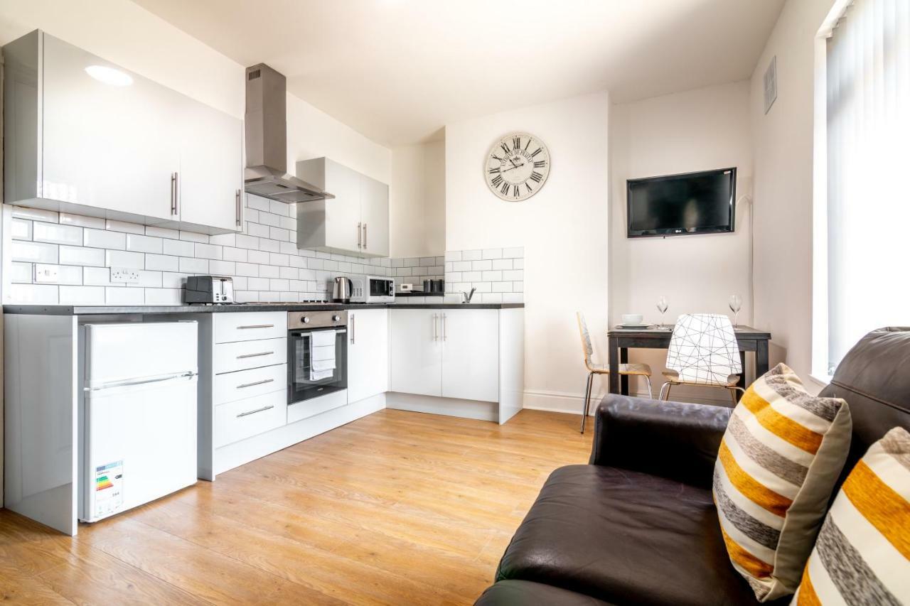 Platform Port Area Apartment 2 With Free Street Parking Kingston upon Hull Exterior photo